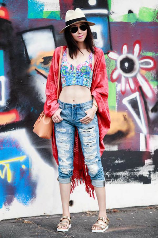 WOMEN'S JEANS