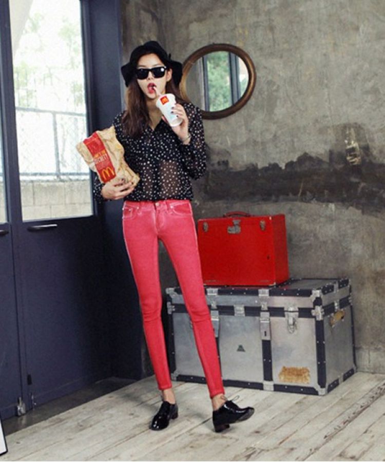 COLOR KAKI